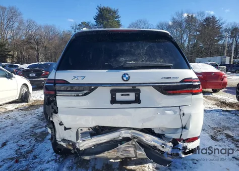 2026 BMW X7 xDrive40I z USA, uszkodzony, nr VIN 5UX23EM09T9067184